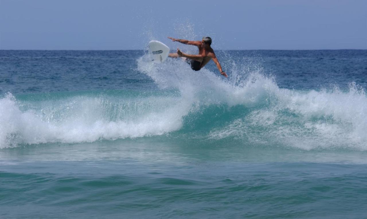 Llanes Surfcamp & Hostel Buitenkant foto