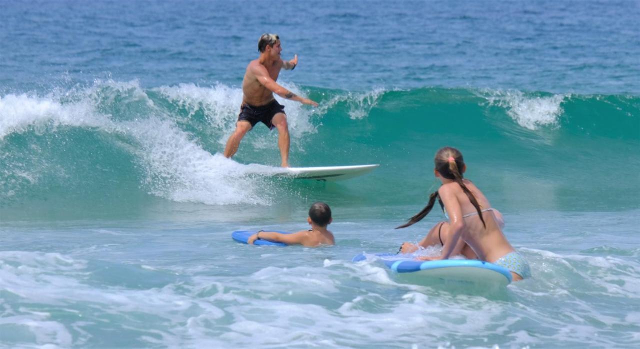 Llanes Surfcamp & Hostel Buitenkant foto