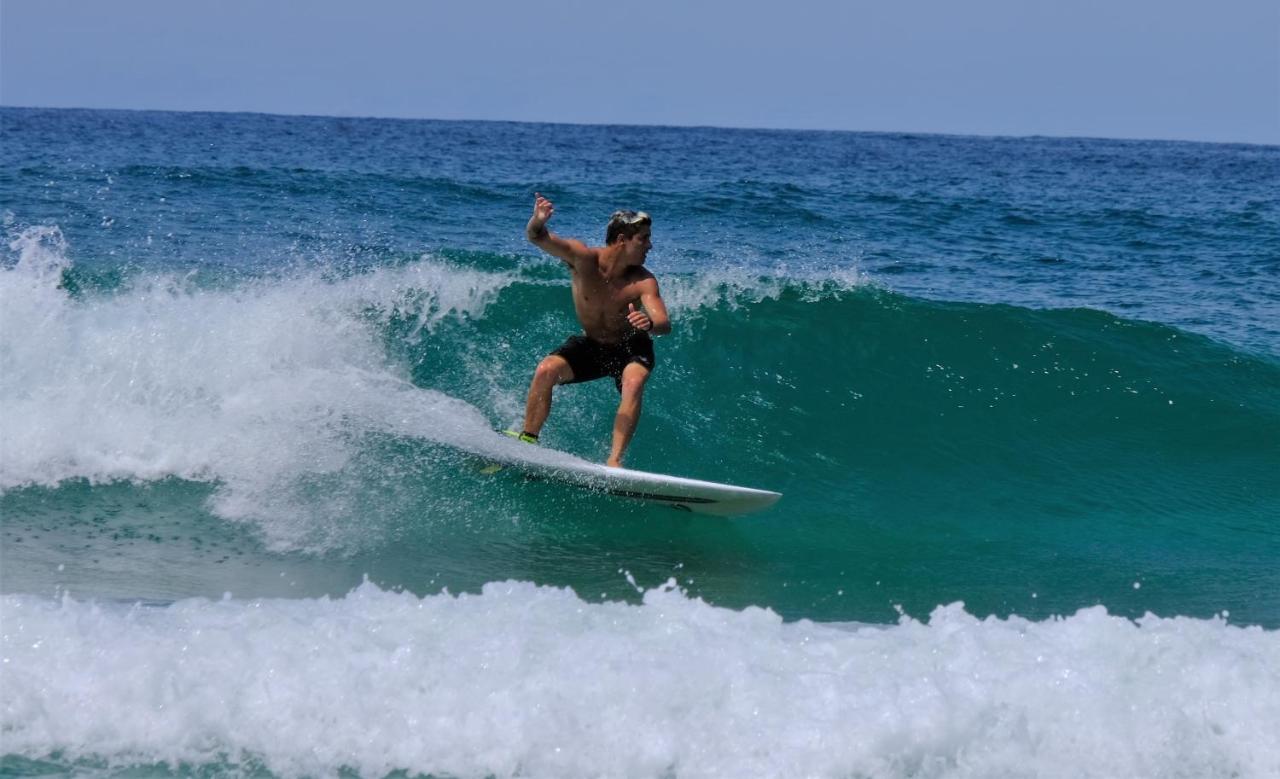 Llanes Surfcamp & Hostel Buitenkant foto
